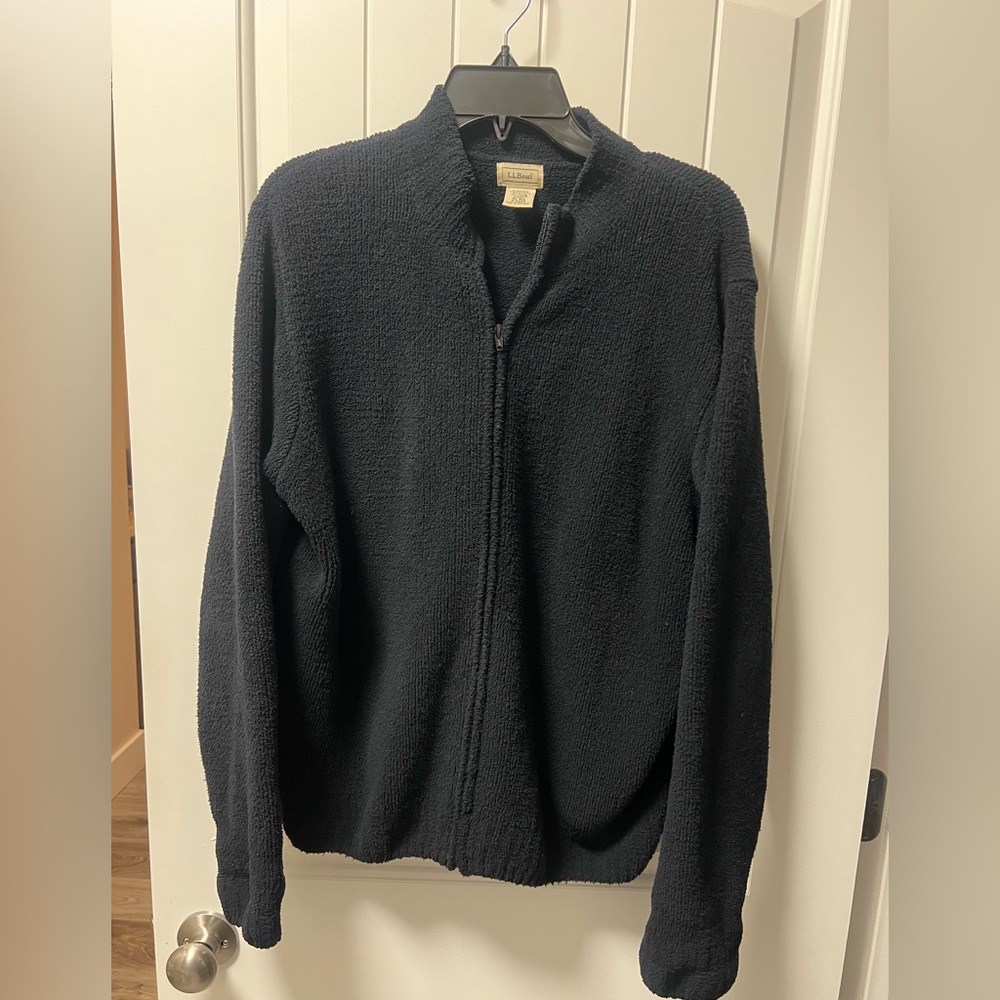 Size XL- ladies LL Bean full zip sweater- very soft- black